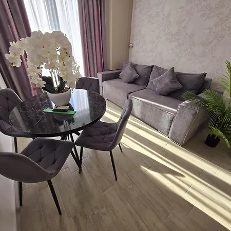 Luxury Family Double Alezzi - Pool & דירה