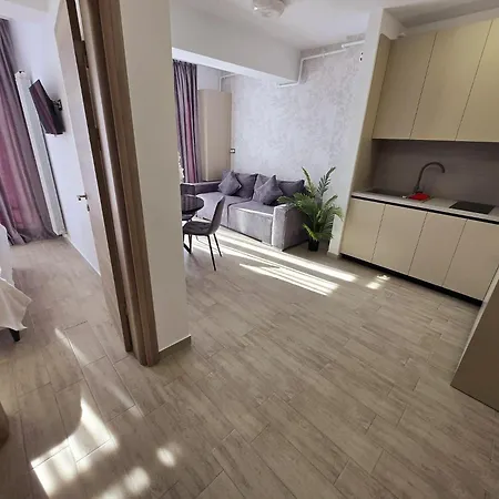 Luxury Family Double Alezzi - Pool & דירה