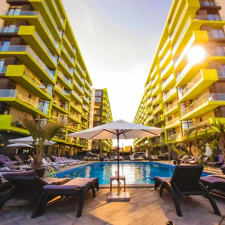 Luxury Family Double Alezzi - Pool & דירה Năvodari